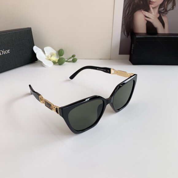 Dior Women's Black Sunglasses - Picture 1 of 7